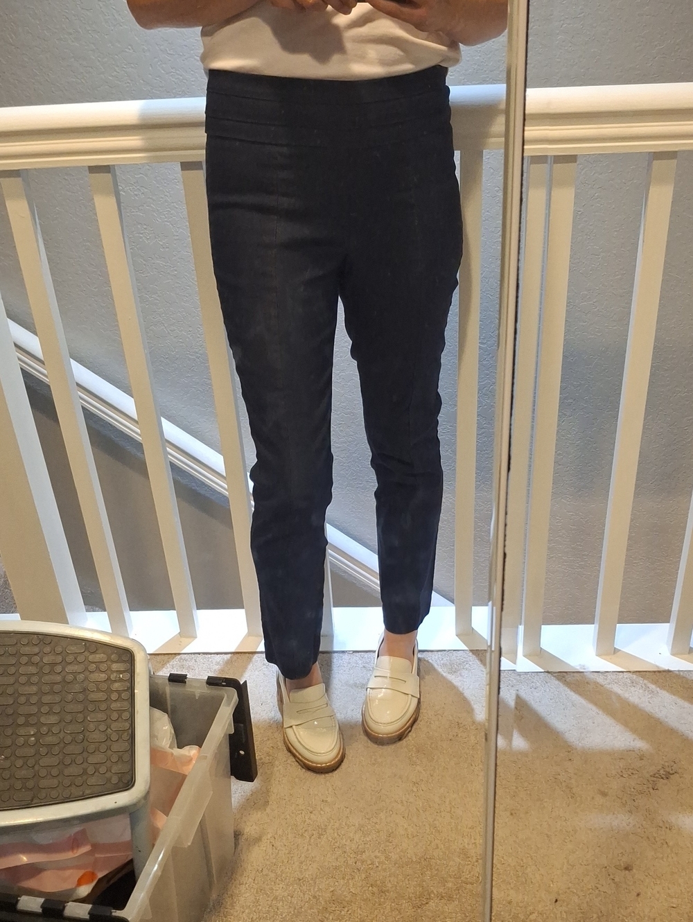 Briggs New York Navy Cropped Slim Ankle Jeans